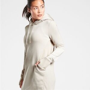 Athleta Triumph Luxe Shine Hoodie Dress Medium
Cream/Tan/Greige